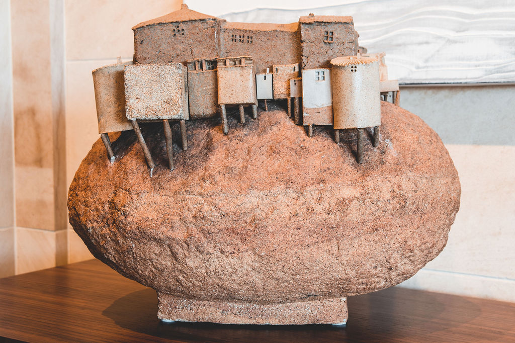 Village of Stone, Jacques Buchholtz