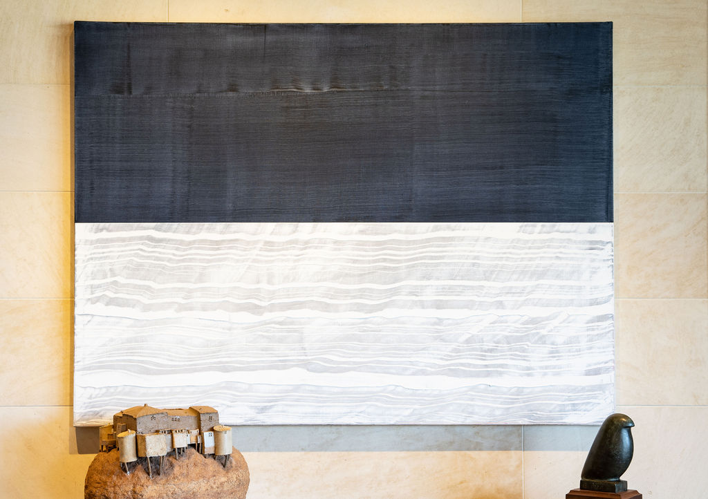 Paynes Grey & White – Painting, Richardo Mazal