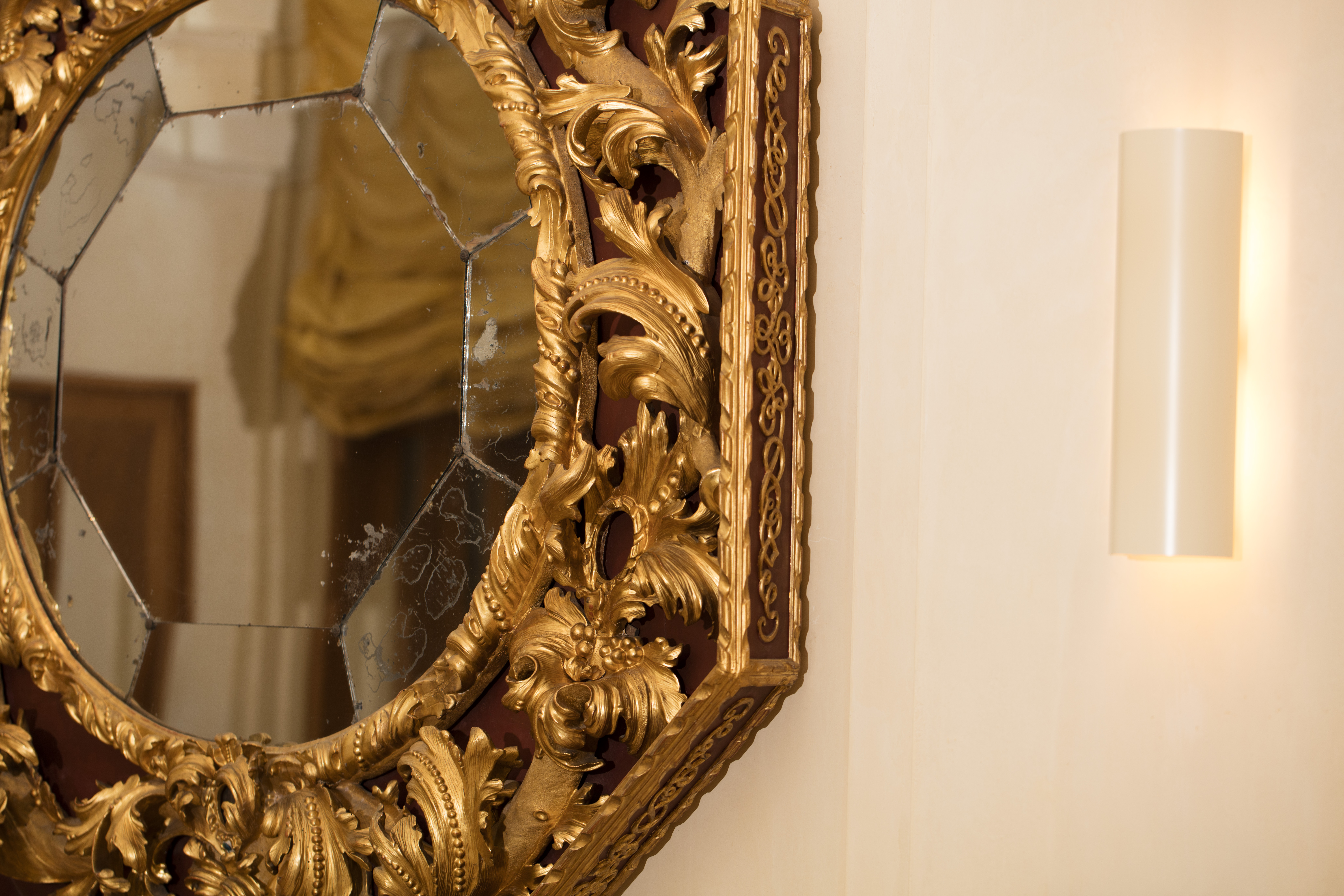 Medici Mirror